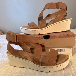 Born Deshka Tan Strappy Summer Sandals Size 8
